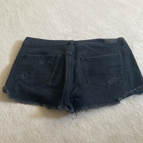 American Eagle Black Tomgirl shortie Cutoff distressed shorts in size 10 - Picture 6 of 6